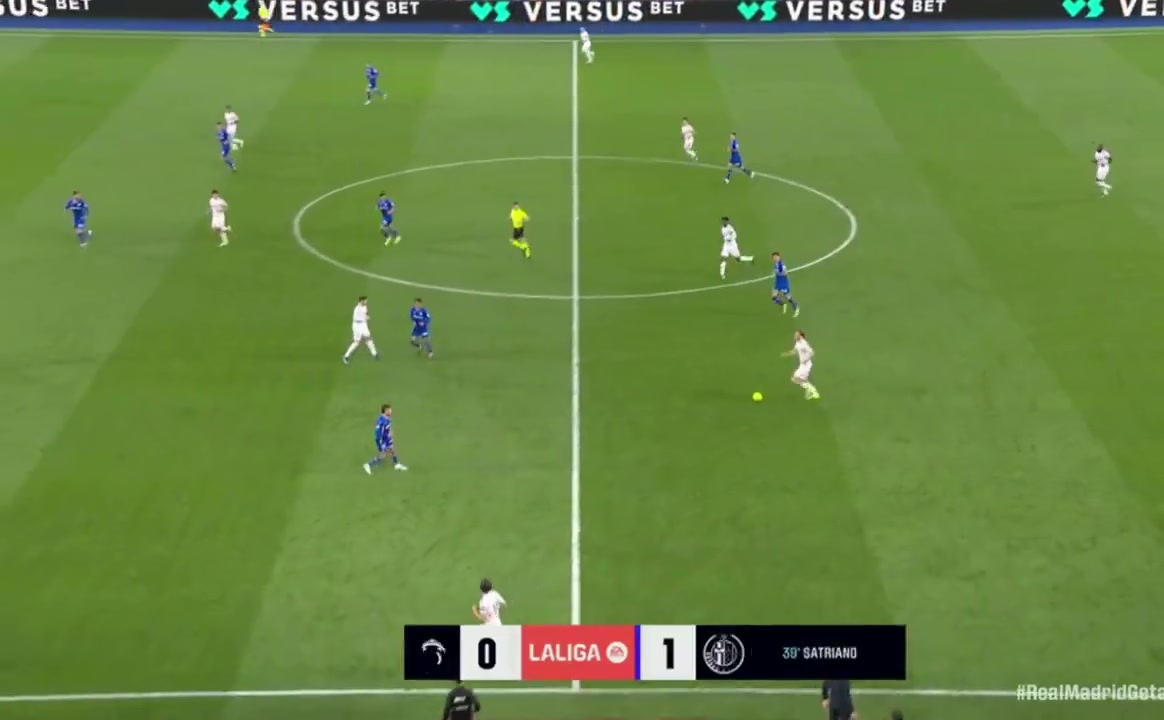 官方网站-外网剪辑赫伊森对阵赫塔费失误集锦：多次简单传球失误＋身后放铲